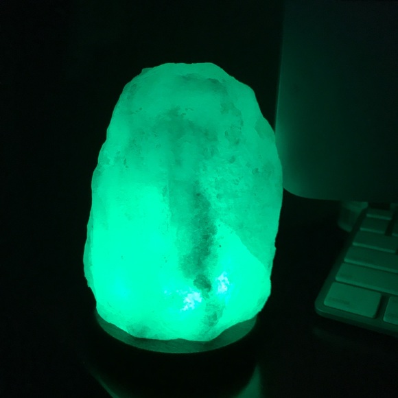 Multicolor salt lamp - Picture 5 of 6